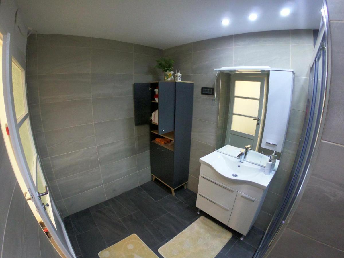 Apartmani Majetic Omišalj Eksteriør billede
